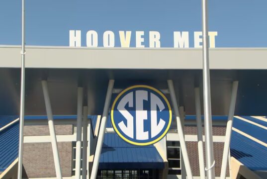Hoover Met se prepara para el Torneo de Béisbol SEC 2026 Hoover Met se prepara para el Torneo de Béisbol SEC 2026