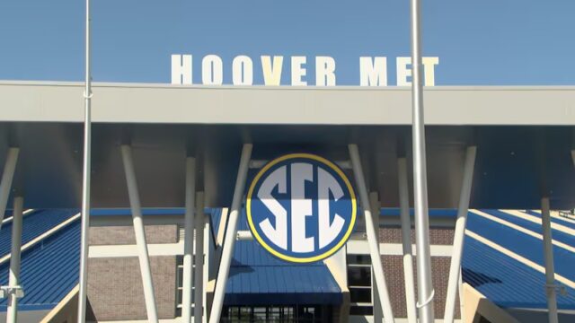 Hoover Met se prepara para el Torneo de Béisbol SEC 2026
