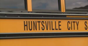 Escuelas de Huntsville anuncian salida temprana ante la amenaza de tormentas Escuelas de Huntsville anuncian salida temprana ante la amenaza de tormentas