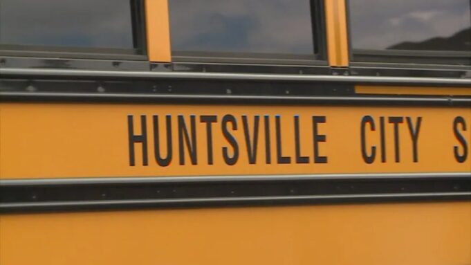 Escuelas de Huntsville anuncian salida temprana ante la amenaza de tormentas Escuelas de Huntsville anuncian salida temprana ante la amenaza de tormentas