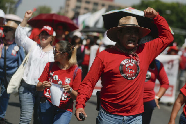 Maestros de la CNTE anuncian paro nacional durante inauguracion del Mundial 2026