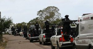 México envía al Ejército y a la Guardia Nacional para frenar crisis de violencia en Guerrero México envía al Ejército y a la Guardia Nacional para frenar crisis de violencia en Guerrero