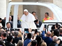Papa rinde homenaje a Juan Pablo II tras 45 años del atentado Papa rinde homenaje a Juan Pablo II tras 45 años del atentado