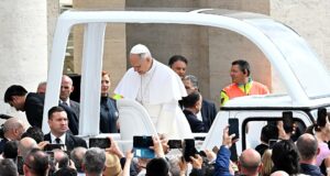 Papa rinde homenaje a Juan Pablo II tras 45 años del atentado Papa rinde homenaje a Juan Pablo II tras 45 años del atentado