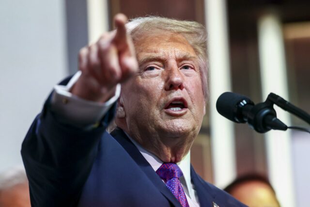 Senado aprueba proyecto para intentar limitar los poderes de guerra de Trump sobre Irán Senado avanza proyecto clave para limitar poderes de guerra de Donald Trump
