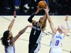 Spurs fuerzan el séptimo partido tras arrollar a los Thunder Victor Wembanyama de los San Antonio Spurs lanza a canasta frente a la defensa de Oklahoma City Thunder en las finales de la Conferencia Oeste de la NBA.