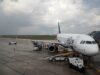JetBlue volará a Caracas desde Florida este año tras veto Avión comercial de JetBlue despegando desde un aeropuerto de Florida hacia Caracas, Venezuela.