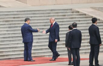 Xi Jinping y Donald Trump inician cumbre estratégica en suelo chino Xi Jinping y Donald Trump inician cumbre estratégica en suelo chino
