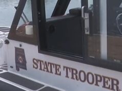 Accidente en lago Logan Martin deja un muerto tras choque de botes Bote de patrullaje de State Trooper en Alabama investigando el accidente en el lago Logan Martin.