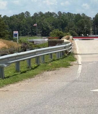 Alabaster aprueba proyecto para ensanchar puente de la I-65 Puente de la Carretera del Condado 87 sobre la I-65 en Alabaster, Alabama, donde se planea el ensanchamiento vial.