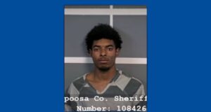 Alabama: arrestan a padre tras muerte de bebé en Alex City Imagen de ficha policial relacionada con el caso investigado por la muerte de un bebé en Alexander City, Alabama.