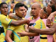 Brasil vence a Japón con gol agónico y avanza a octavos Casemiro festeja eufórico junto a sus compañeros de Brasil la victoria ante Japón en el Mundial 2026.