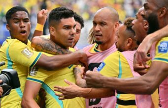 Brasil vence a Japón con gol agónico y avanza a octavos Casemiro festeja eufórico junto a sus compañeros de Brasil la victoria ante Japón en el Mundial 2026.