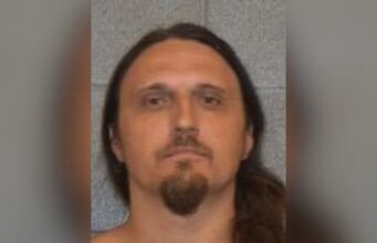 Arresto en Homewood: Procesan a hombre por delitos sexuales Fotografía policial de Chase Womble tras su arresto por cargos de delitos sexuales a menores.