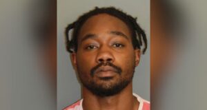 Detienen a Damarcus Cole por tiroteo en Birmingham Retrato policial de Damarcus Cole, de 24 años, arrestado por la Policía de Birmingham por agresión en primer grado.