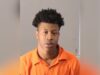 Robo en Birmingham: Arrestan a joven implicado en asalto Fotografía policial de frente de Da’Marriya De’Vhon Carr vistiendo uniforme naranja de recluso tras su detención en Birmingham.
