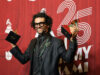 Draco Rosa recibe la ciudadanía colombiana Draco Rosa posa con premios Grammy tras recibir la ciudadanía colombiana otorgada por el Gobierno de Colombia.