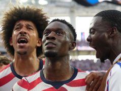 Mundial 2026: Estados Unidos golea a Paraguay en debut histórico Jugadores de Estados Unidos celebran eufóricos un gol en el partido del Mundial contra Paraguay.