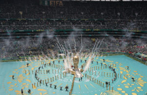 Mundial 2026 arranca en México con histórica ausencia política Ceremonia de inauguración del Mundial 2026 en el Estadio Ciudad de México con gradas llenas y pirotecnia.