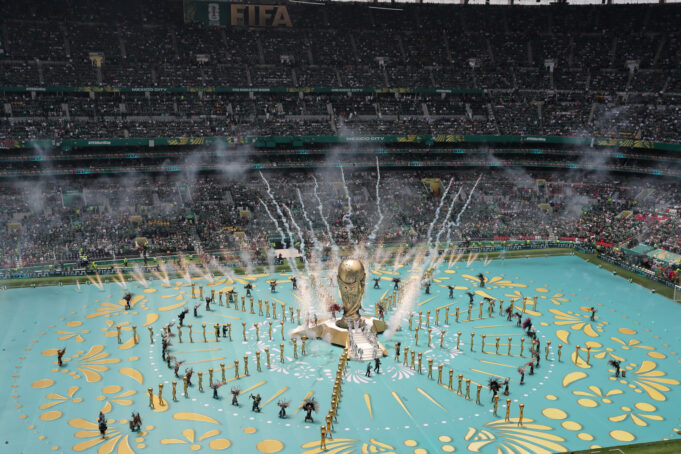 Mundial 2026 arranca en México con histórica ausencia política Ceremonia de inauguración del Mundial 2026 en el Estadio Ciudad de México con gradas llenas y pirotecnia.