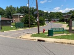 Investigación en Northport tras muerte de menor por disparo Complejo de apartamentos Knoll Circle en Northport, Alabama, bajo investigación por el tiroteo fatal de un menor.