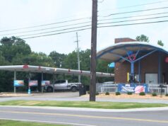 Tiroteo en un Sonic de Alabama deja dos menores heridos Fachada exterior de un restaurante de comida rápida Sonic en la localidad de Jasper, escenario de un tiroteo.