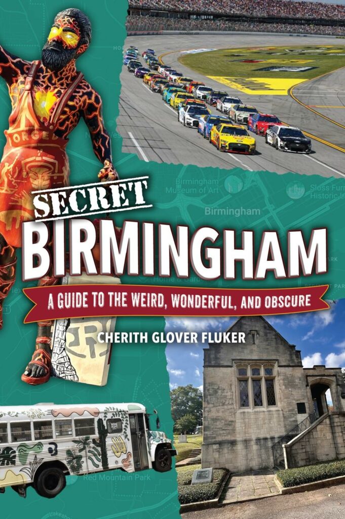 Guía de Birmingham revela los tesoros ocultos de la ciudad Portada del libro Secret Birmingham de Cherith Glover Fluker con fotos de la ciudad y una pista de carreras.