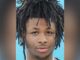 Alerta en Alabama: buscan a joven por robo a mano armada Retrato policial de Tavion Harris, joven de 18 años buscado por robo con arma mortal en el condado de Calhoun.