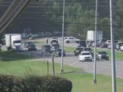 Accidente fatal en Carretera 280 deja un muerto y heridos Tráfico detenido y patrullas en la Carretera 280 por un accidente en Highland Lakes, Alabama.