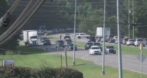 Accidente fatal en Carretera 280 deja un muerto y heridos Tráfico detenido y patrullas en la Carretera 280 por un accidente en Highland Lakes, Alabama.