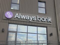 Always.bank abre su nueva sede en Birmingham Alabama Letrero exterior de Always.bank en la fachada de su nueva sede y espacio de cotrabajo en Birmingham.