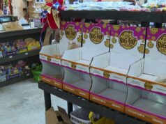 Robos en Huntsville terminan con dos menores arrestados Estantes vacíos de galletas My Big Fat Cookie en el mercado Ayers Farm de Huntsville tras sufrir robos consecutivos.