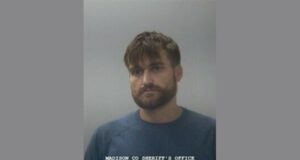 Huntsville registra arresto de un hombre por sobredosis de menor Foto de ficha policial de Christopher Todd Wilson, acusado de homicidio involuntario en Huntsville.