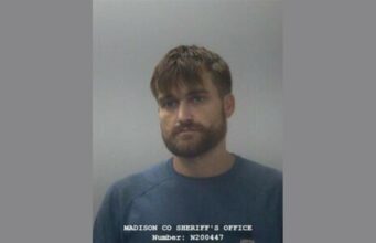 Huntsville registra arresto de un hombre por sobredosis de menor Foto de ficha policial de Christopher Todd Wilson, acusado de homicidio involuntario en Huntsville.