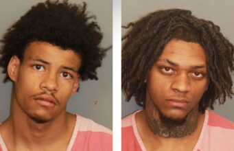 Asesinato capital en Alabama deja dos jóvenes bajo arresto Retratos policiales de Gary Andrew Jackson y Tarjuan Terrell Johnson arrestados por asesinato capital en Alabama.