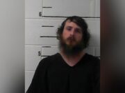 Alabama procesa a hombre por secuestro y robo armado Ficha policial de Stevie Earl Harris, acusado en Alabama de robo con violencia e intento de secuestro.