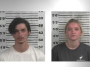 Tiroteo en Smith Lake deja dos arrestados por intento de asesinato Fotos de arresto de Michael David Hughes y Kimbley Michelle Cobb, acusados de intento de asesinato en Alabama.