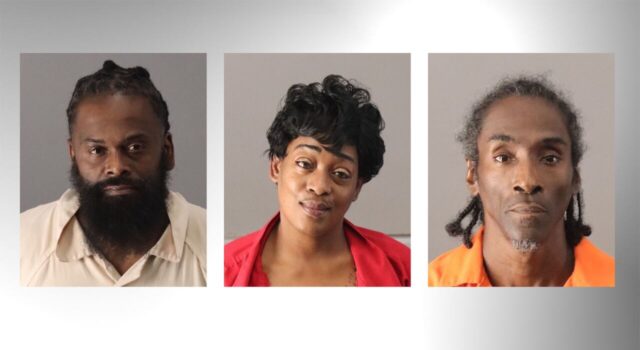 Policía de Birmingham clausura negocio ilegal y arresta a tres Fotos policiales de los tres sospechosos arrestados en el operativo de Birmingham: dos hombres y una mujer.