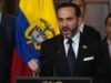 Colombia aprueba la extradición de exnegociadores a EE.UU. El presidente Abelardo de la Espriella da un discurso frente a la bandera de Colombia durante un anuncio oficial.