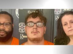Arrestan a tres personas por drogas en Cherokee Fichas policiales de Jakobi McNeal, Brodee Deaton y Sandy McNeal, arrestados por drogas en el condado de Cherokee.