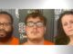 Arrestan a tres personas por drogas en Cherokee Fichas policiales de Jakobi McNeal, Brodee Deaton y Sandy McNeal, arrestados por drogas en el condado de Cherokee.