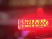 Hombre recién liberado asesina a una mujer en Cordova Luces rojas de patrulla policial en operativo de emergencia por caso de asesinato en Cordova, Alabama.