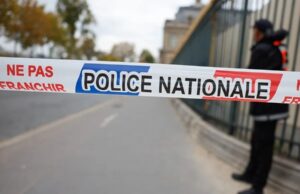 Atropello masivo en Francia deja un muerto y varios heridos Cinta de acordonamiento de la Policía Nacional de Francia en una zona de investigación tras un atropello.