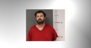Cargos por disparar a cámaras Flock contra acusado Foto policial de Colton Lynn Dorough, acusado de disparar a cámaras Flock en Talladega.