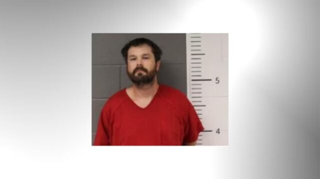 Foto policial de Colton Lynn Dorough, acusado de disparar a cámaras Flock en Talladega.