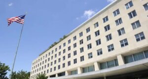 EE. UU. revocaría visas a quienes pidan asilo en el país Sede del Departamento de Estado de EE. UU. en el edificio Harry S. Truman sobre medidas relativas a visas y asilo.