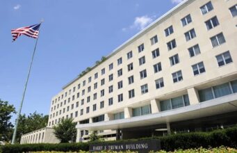 EE. UU. revocaría visas a quienes pidan asilo en el país Sede del Departamento de Estado de EE. UU. en el edificio Harry S. Truman sobre medidas relativas a visas y asilo.