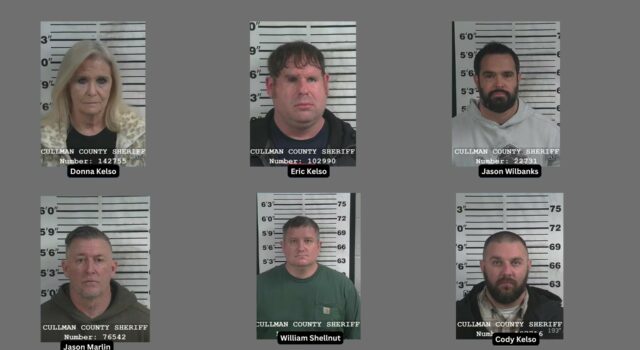 Expolicías de Alabama aceptan condena por corrupción Fichas policiales de seis implicados en el caso de corrupción en Hanceville, Alabama.