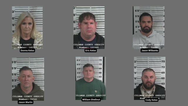 Fichas policiales de seis implicados en el caso de corrupción en Hanceville, Alabama.