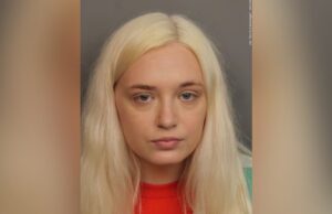 Condenan a madre por trágica muerte por fentanilo en Alabama Retrato policial de Farrah Bates, acusada por la muerte de su hija en Alabama.